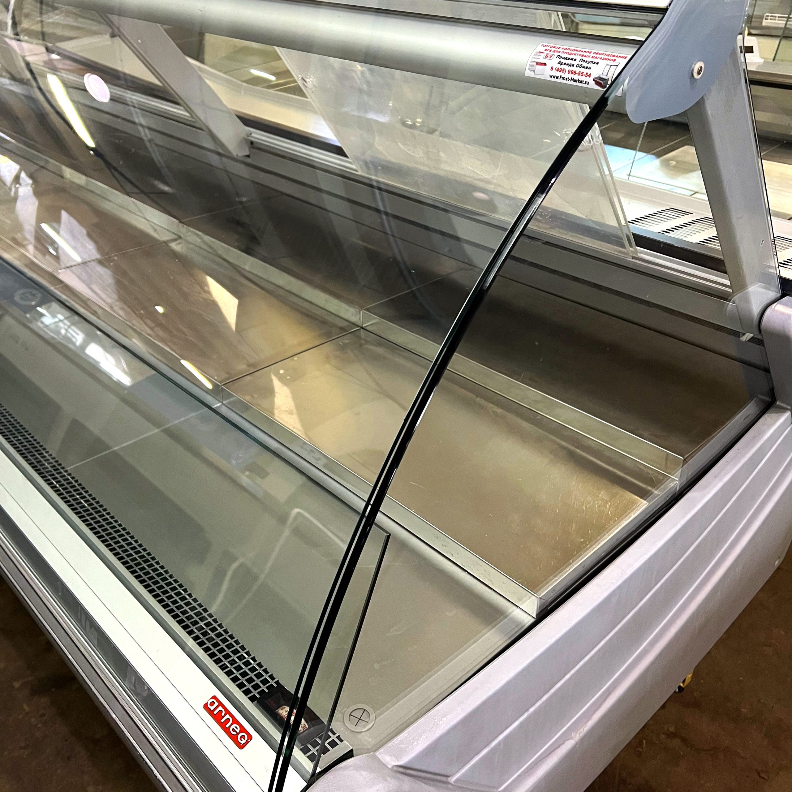 Новое поступление холодильных витрин бу Arneg